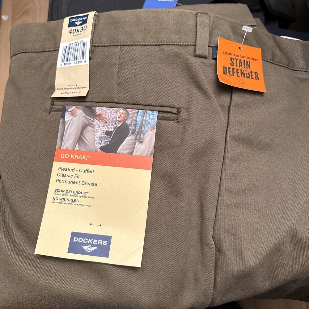 Dockers Stain Defender, Pleated, Cuffed, Go Khaki,Classic Fit 40x30 Brown NWT